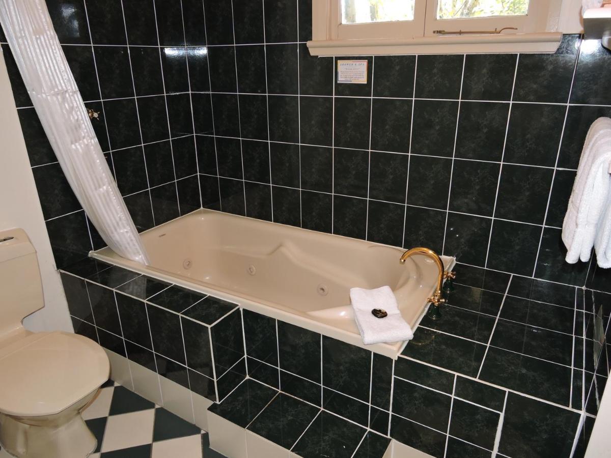 Kubba Roonga Guesthouse - Boutique Luxury Spa Retreat & Gardens - Blue Mountains Blackheath Exteriör bild