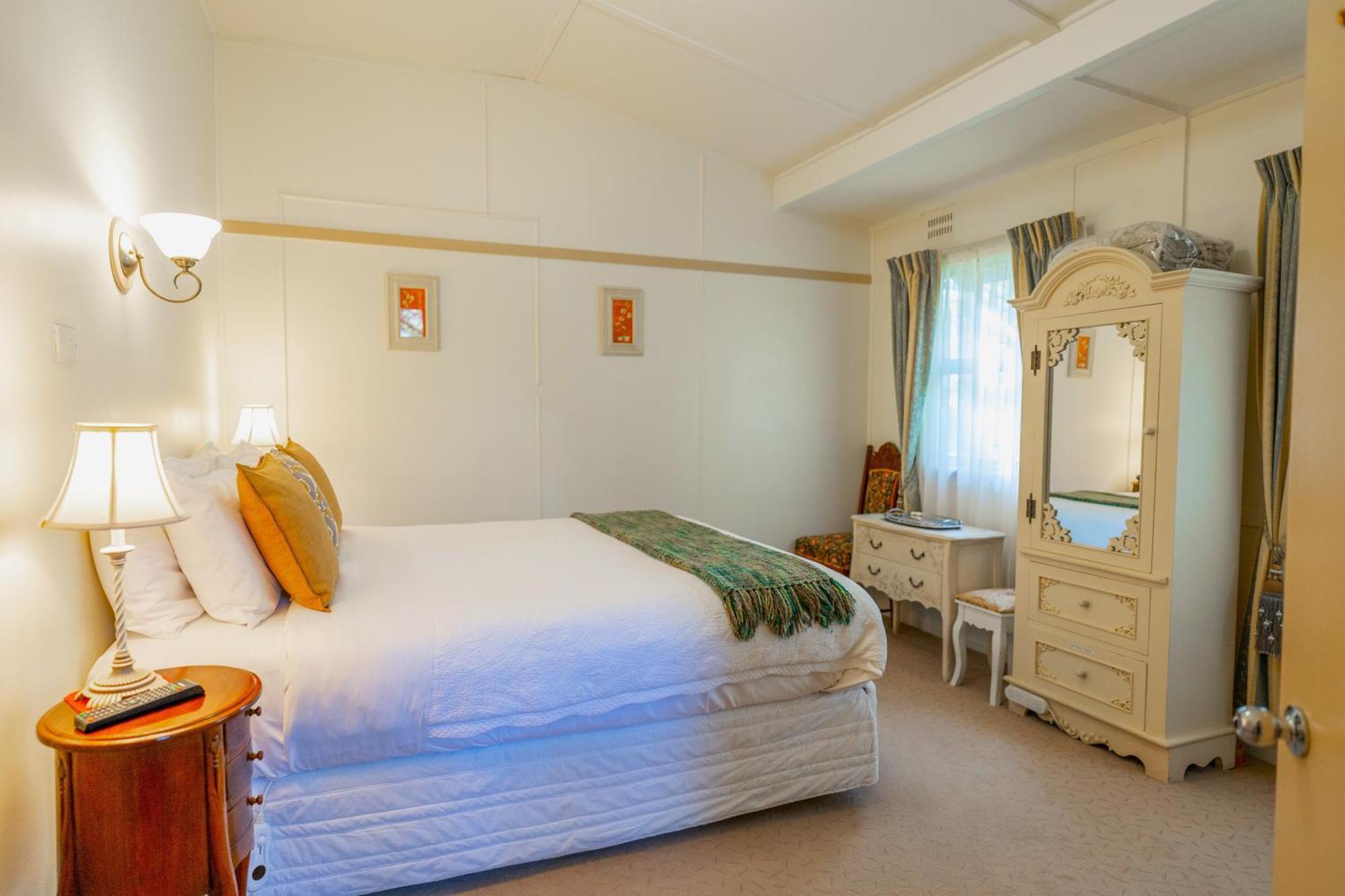 Kubba Roonga Guesthouse - Boutique Luxury Spa Retreat & Gardens - Blue Mountains Blackheath Exteriör bild